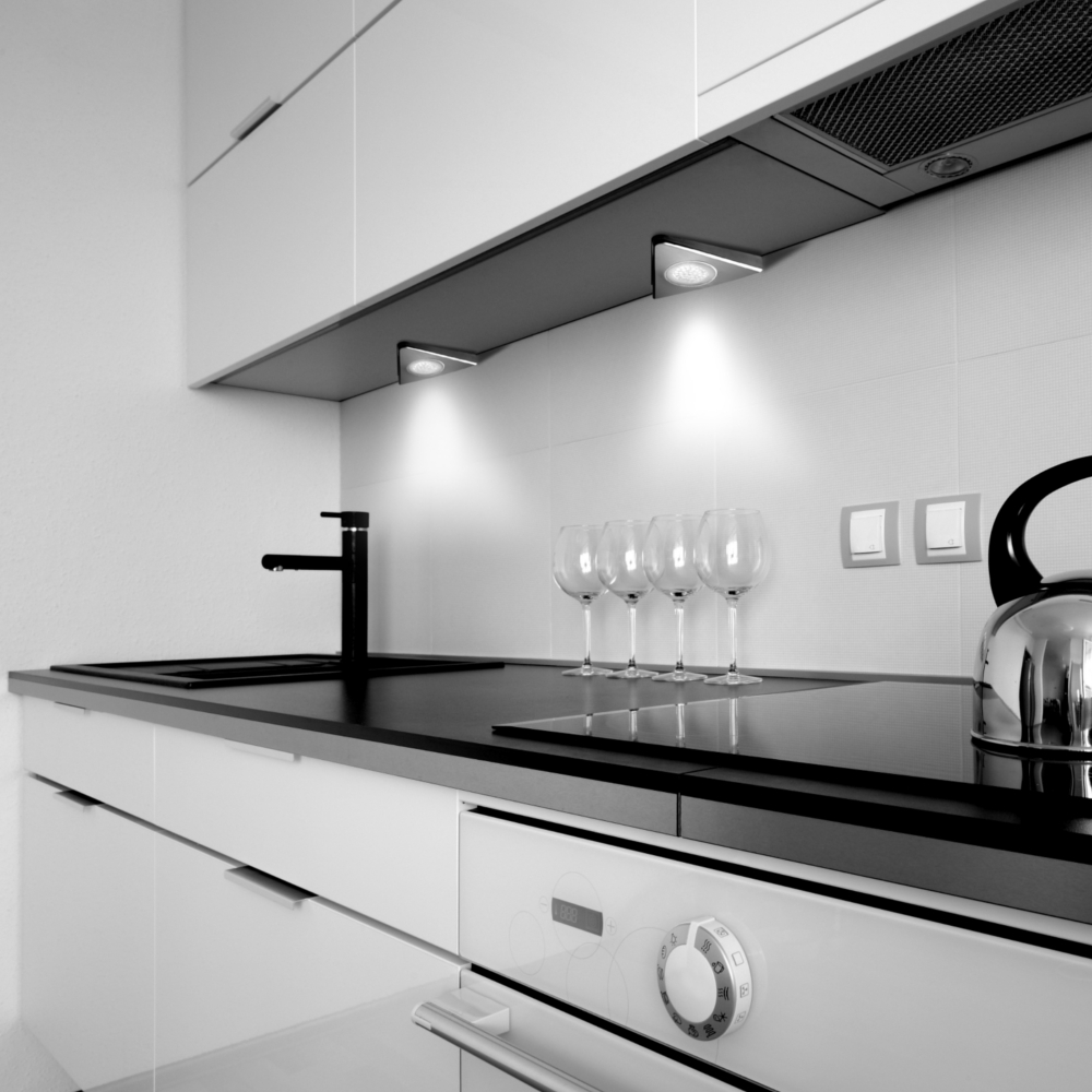 Under Cabinet High Output LED Flat Triangle Light